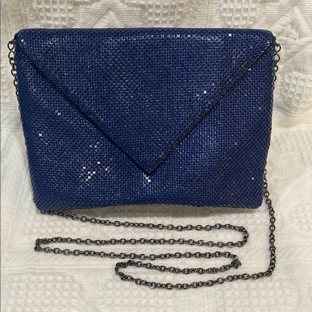 BCBGeneration Sparkling Blue Chain Mail Envelope Clutch / Crossbody w/Chain VGUC
